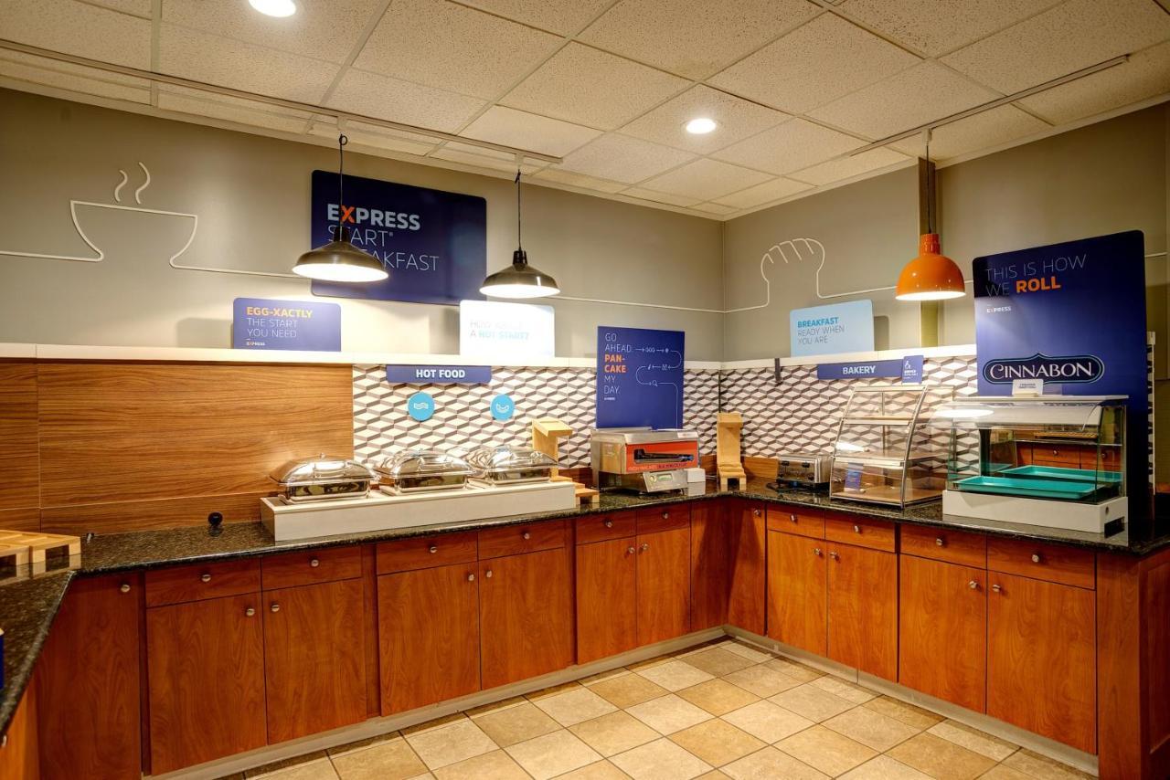Holiday Inn Express La Plata By Ihg מראה חיצוני תמונה